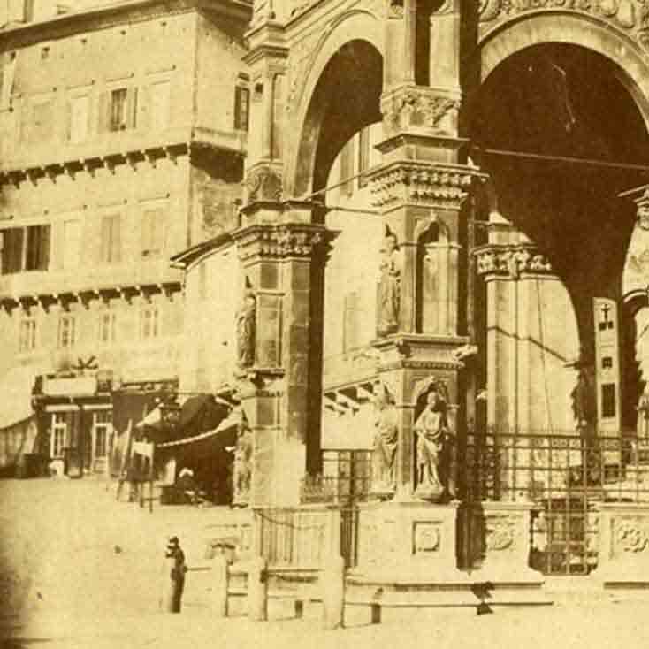 Cappella di Piazza con i Colonnini