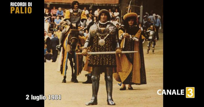 Bastiano durante la Passeggiata Storica del Palio del 2 luglio 1981 vinto dalla Nobile Contrada dell'Aquila
