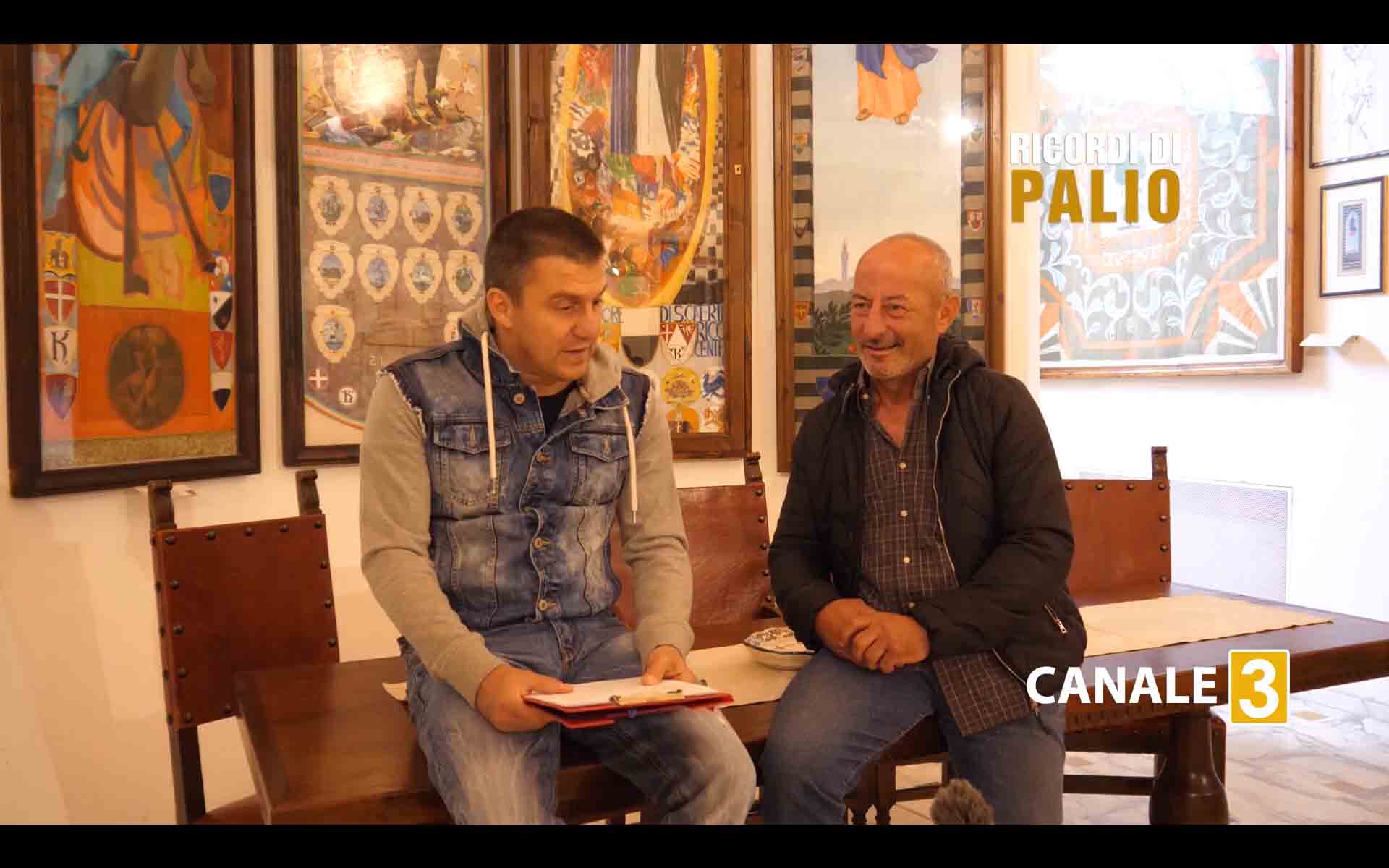 Michele Fiorini con Guido Tomassucci detto Bonito da Silva durante la puntata di Ricordi di Palio dedicata a Bonito da Silva