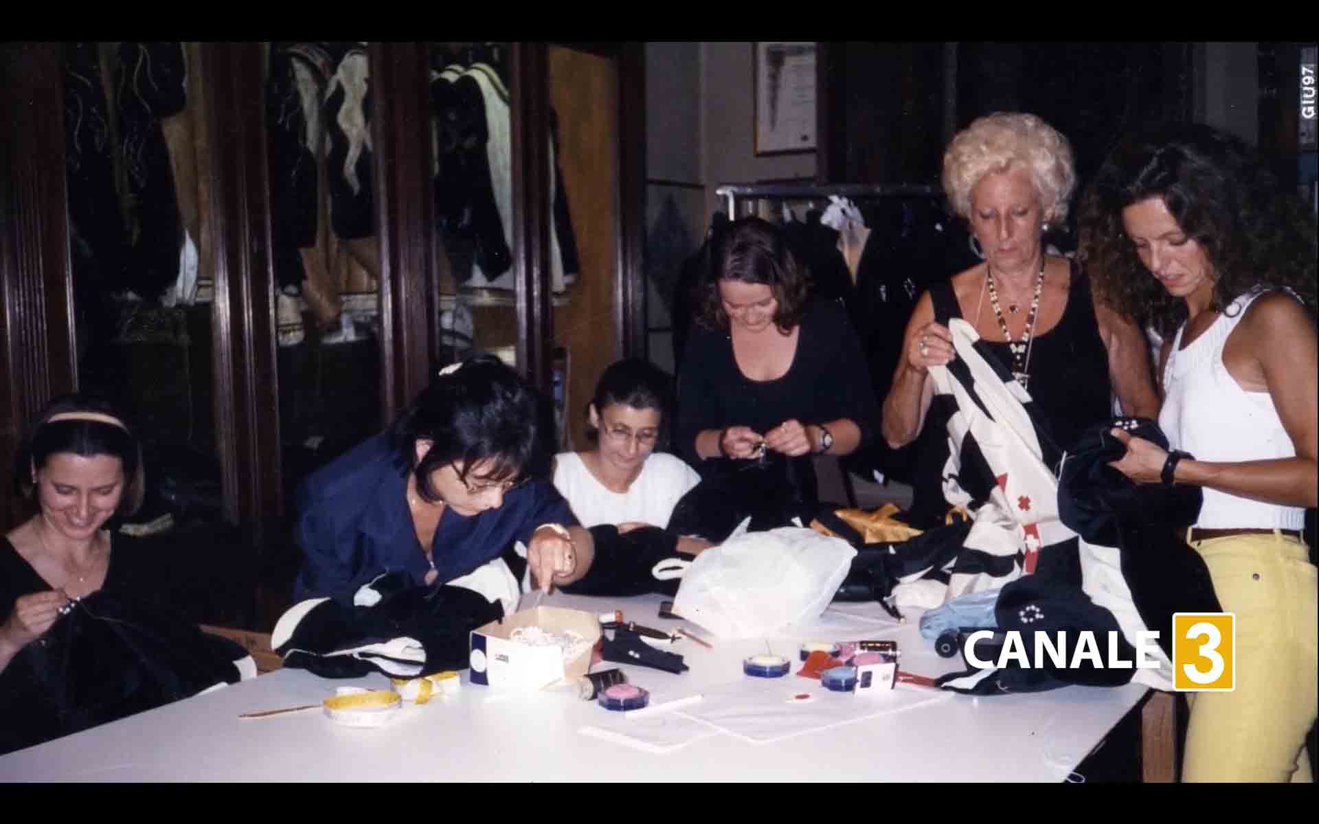 marisa bertini e il gruppo delle donne della contrada della lupa