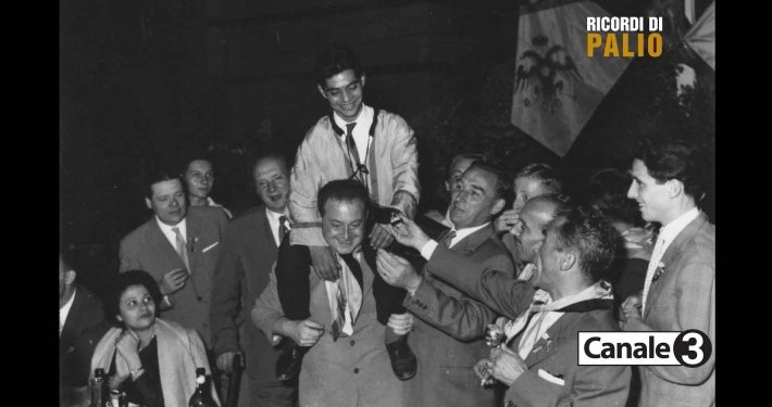 La Festa della Vittoria della Nobile Contrada dell'Aquila per il Palio di Siena del 2 luglio 1956 vinto con Mezzetto su Archetta